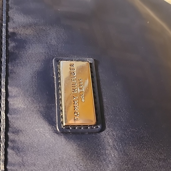 Tommy Hilfiger crossbody - Picture 4 of 7